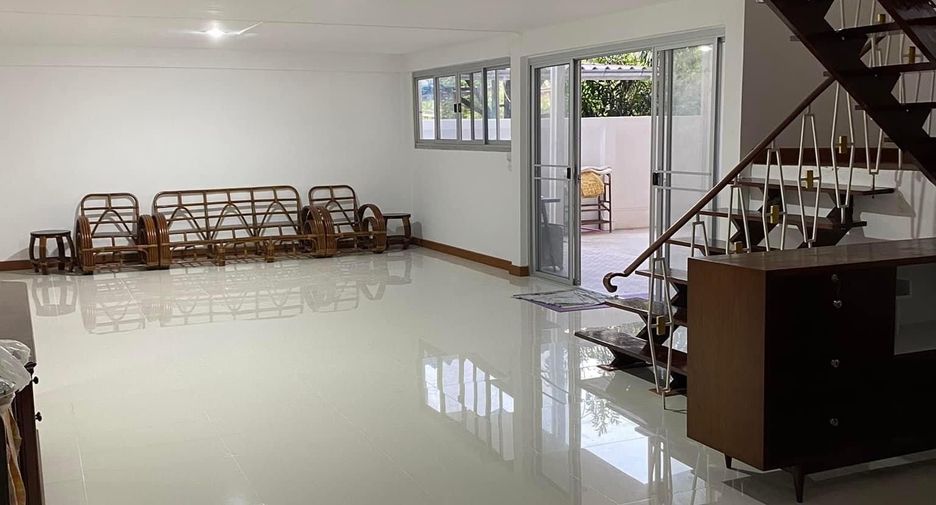 Haus zum Kauf und zur Miete mit 3 Zimmer in Chatuchak, Bangkok