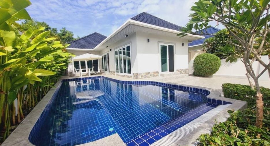 For rent 3 bedrooms villa in Mueang Phuket, Phuket
