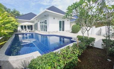 For rent 3 bedrooms villa in Mueang Phuket, Phuket