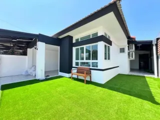 For rent 3 bedrooms house in Mueang Phuket, Phuket