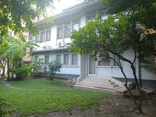 À louer 4 chambres maison à Khlong Toei, Bangkok