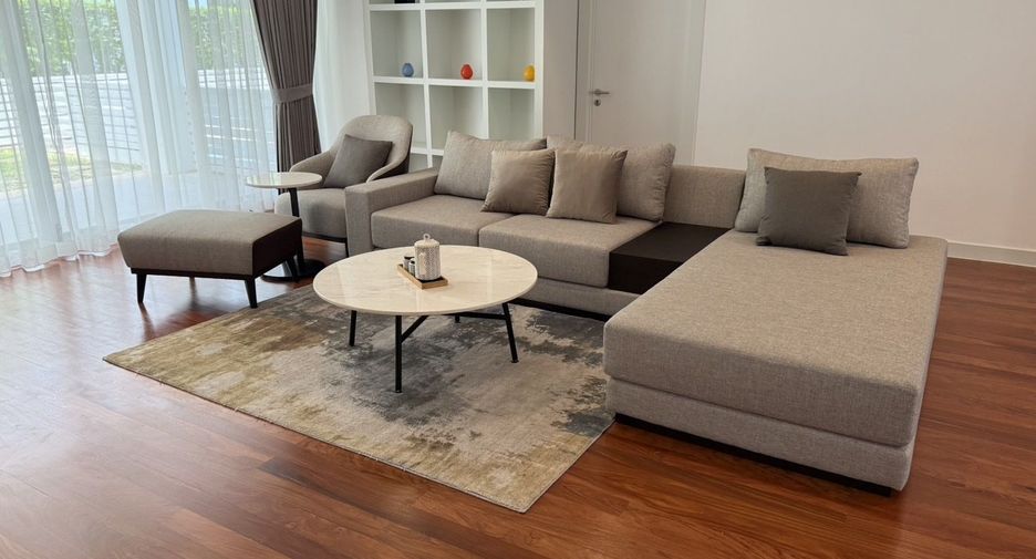 For rent 4 ベッドルーム apartment in Watthana, Bangkok