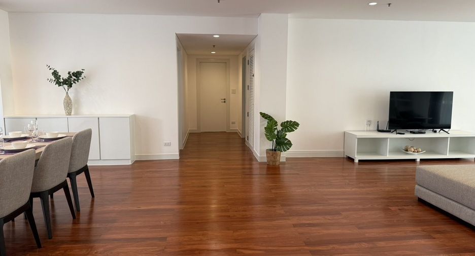 For rent 4 ベッドルーム apartment in Watthana, Bangkok