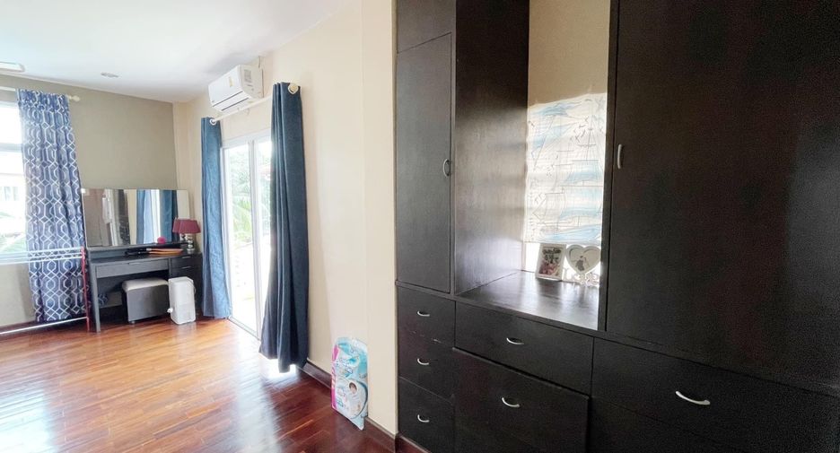 For sale 3 bedrooms villa in Mueang Phuket, Phuket
