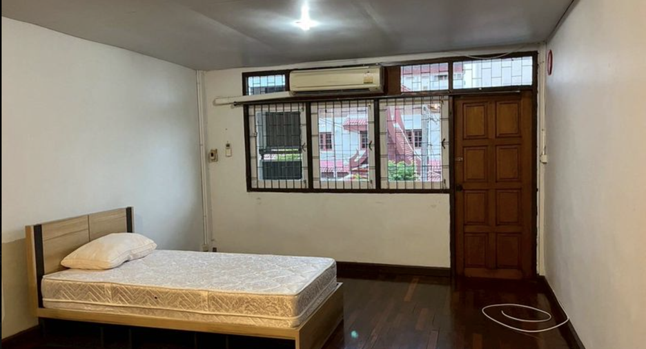 Casa adosada en alquiler de 1 habitaciones en Chatuchak, Bangkok