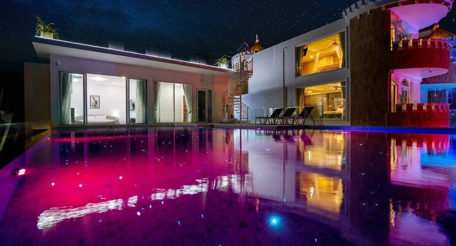 For rent 5 bedrooms villa in Kathu, Phuket