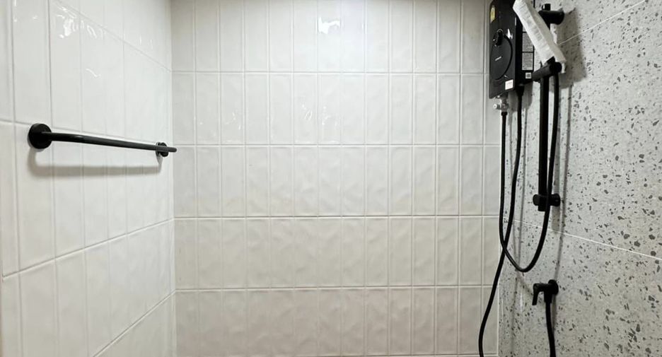 For sale studio condo in Wang Thonglang, Bangkok