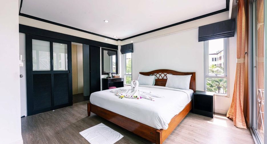 For sale 8 bedrooms house in Mueang Phuket, Phuket