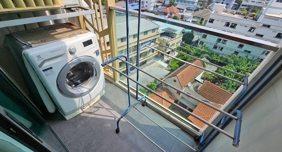 À louer 2 chambres condo à Phra Khanong, Bangkok