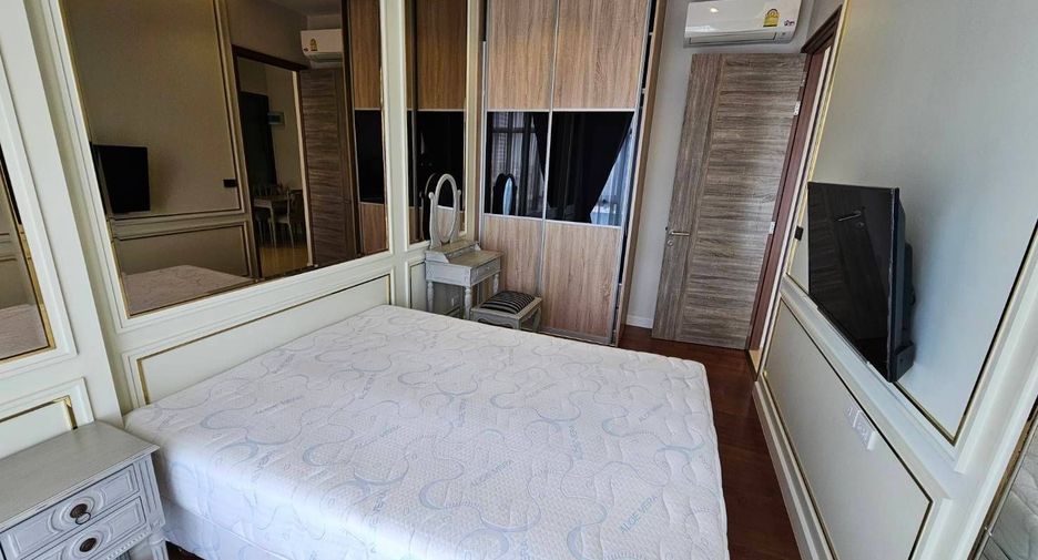 À louer 2 chambres condo à Phra Khanong, Bangkok
