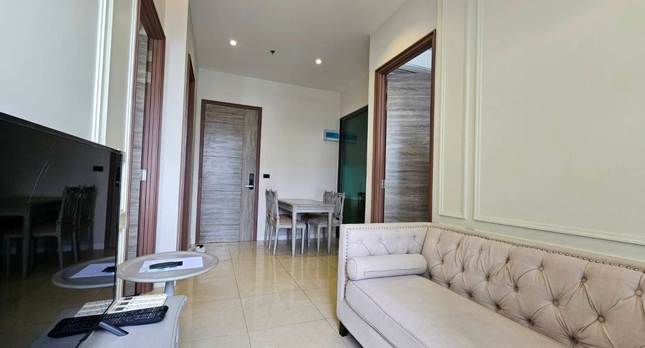 À louer 2 chambres condo à Phra Khanong, Bangkok