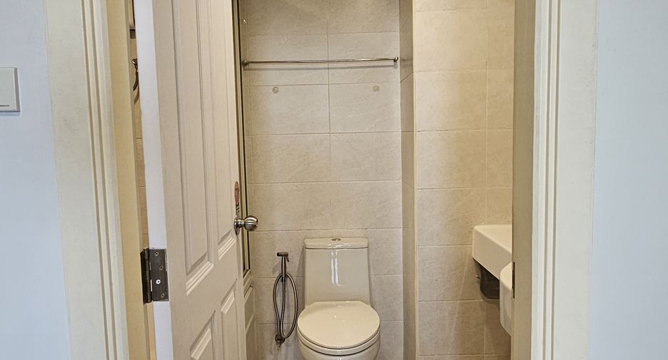 For rent studio condo in Bang Phlat, Bangkok