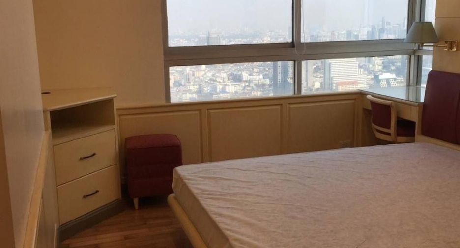 Condo en alquiler de 3 habitaciones en Sathon, Bangkok