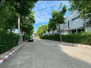 出售 3 卧室 联排别墅 在 Don Mueang, 曼谷