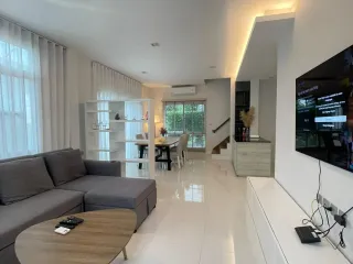 Casa en alquiler de 3 habitaciones en Mueang Phuket, Phuket