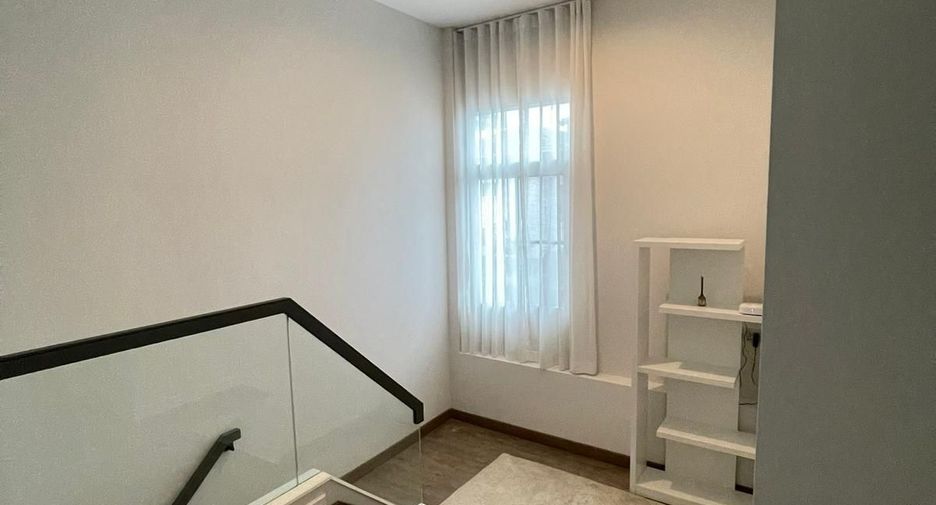 Casa en alquiler de 3 habitaciones en Mueang Phuket, Phuket