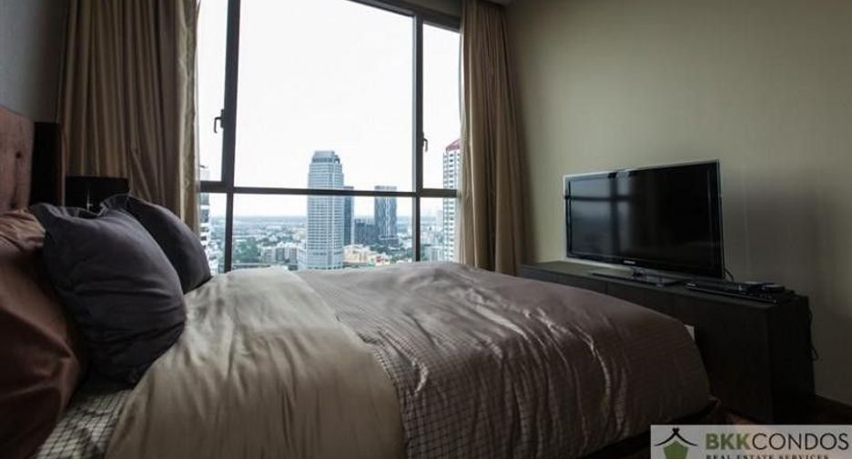 For rent 2 bedrooms condo in Watthana, Bangkok