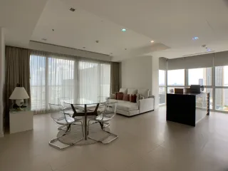 Condo en alquiler de 2 habitaciones en Sathon, Bangkok