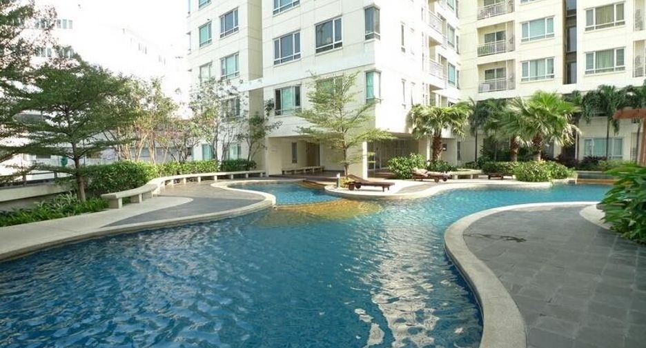 For rent 2 bedrooms condo in Khlong Toei, Bangkok