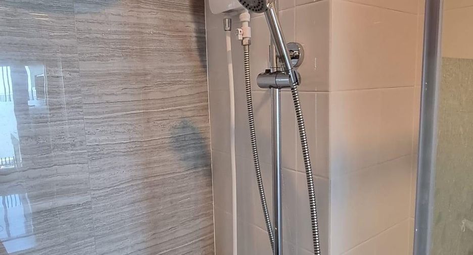 For rent 1 bed condo in Mueang Samut Prakan, Samut Prakan