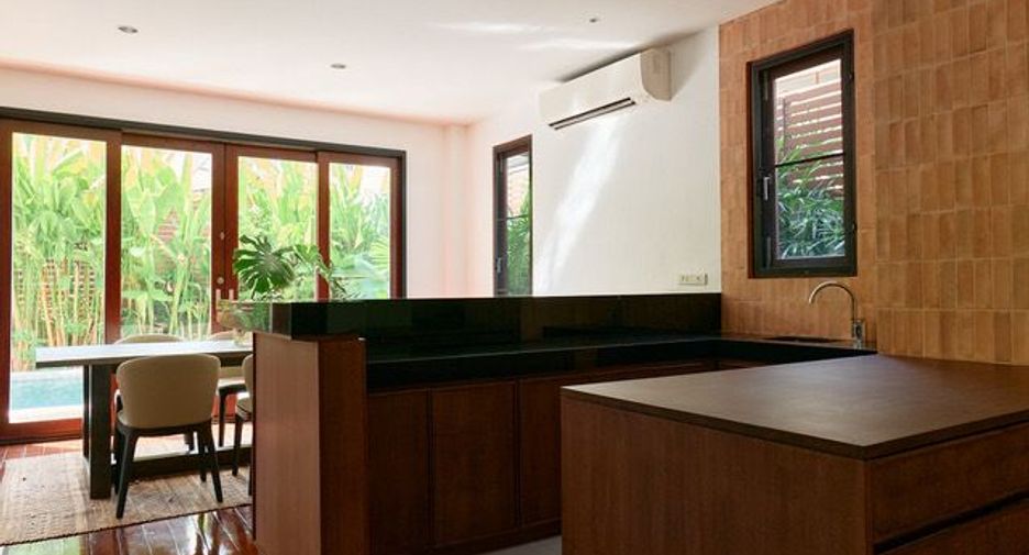 À louer 4 chambres maison à Watthana, Bangkok