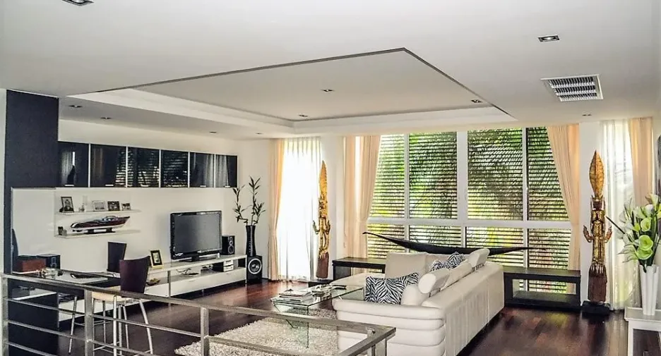 For sale 4 bedrooms villa in Mueang Phuket, Phuket