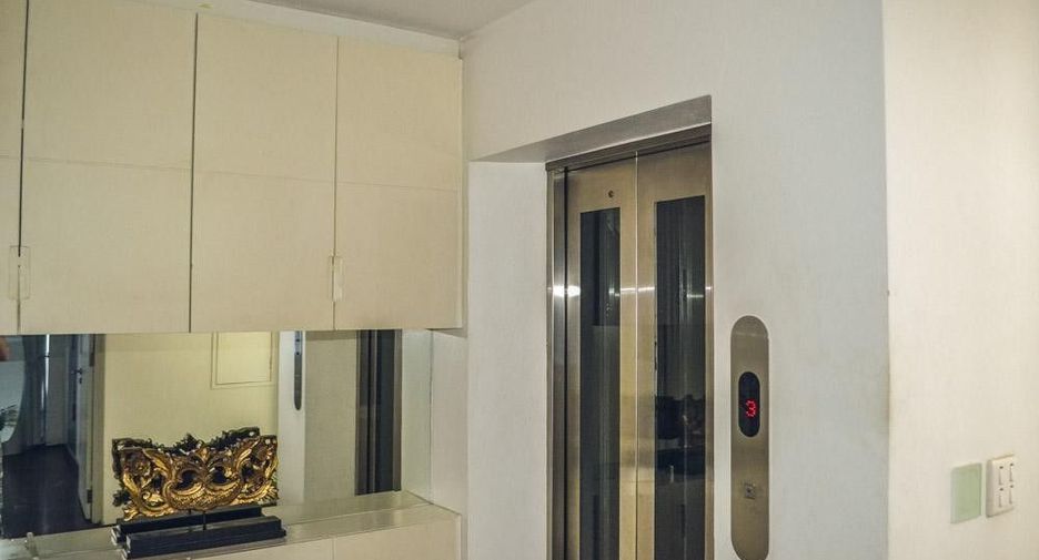 For sale and for rent 4 bedrooms villa in Mueang Phuket, Phuket