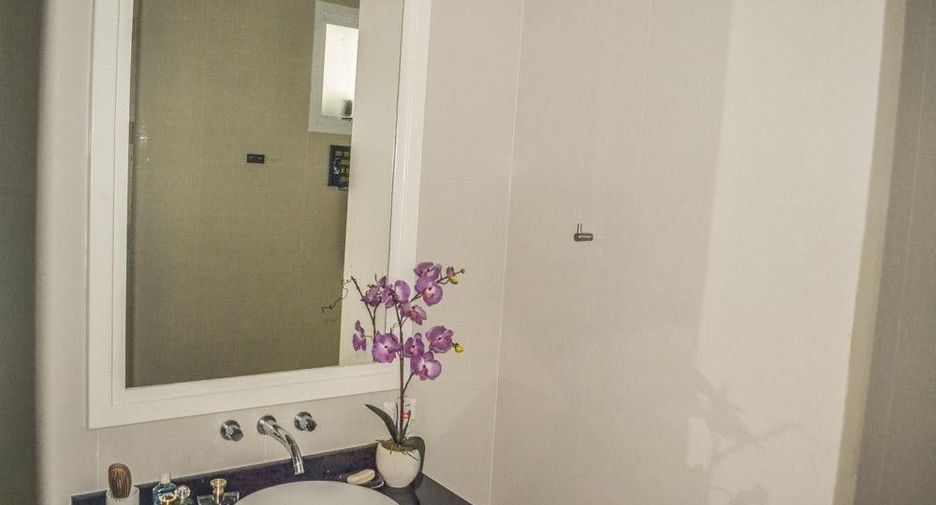 For sale and for rent 4 bedrooms villa in Mueang Phuket, Phuket
