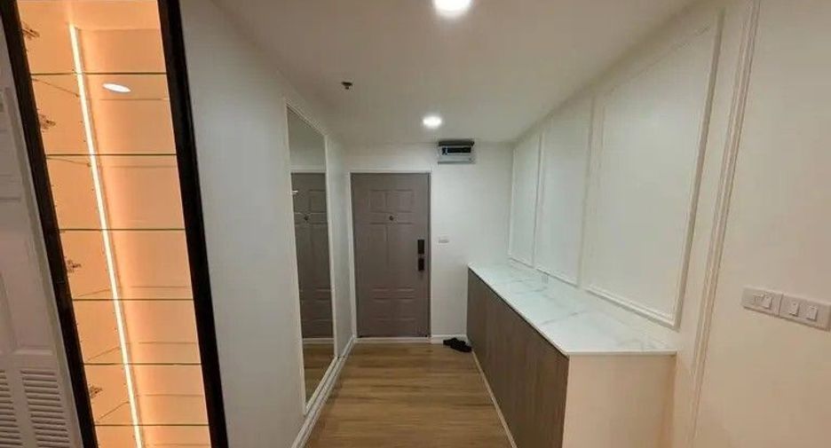 For rent 2 bedrooms apartment in Watthana, Bangkok