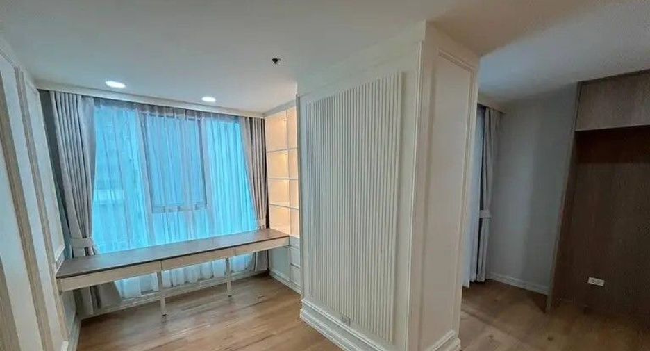 For rent 2 bedrooms apartment in Watthana, Bangkok