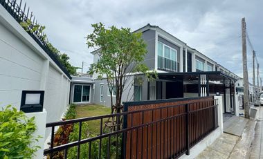 For rent 3 bedrooms townhouse in Mueang Phuket, Phuket