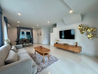 For rent 3 bedrooms townhouse in Mueang Phuket, Phuket