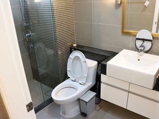 For rent 2 bedrooms apartment in Huai Khwang, Bangkok