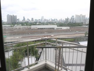 For rent 2 bedrooms apartment in Huai Khwang, Bangkok