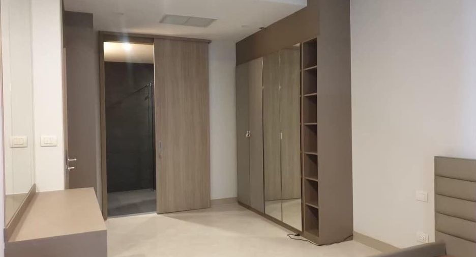 Продажа 3 спальни кондо в Патхум Щан, Бангкок