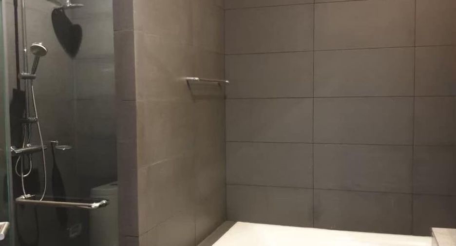 Продажа 3 спальни кондо в Патхум Щан, Бангкок