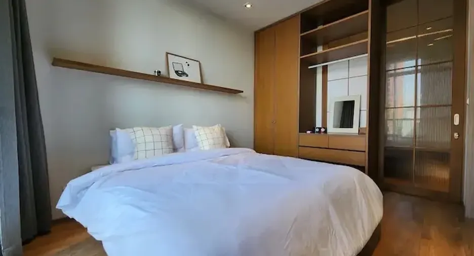 For rent 2 bedrooms condo in Khlong Toei, Bangkok