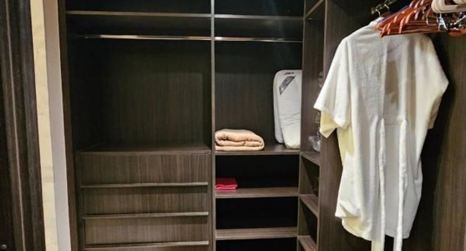 For sale 2 bedrooms condo in Pathum Wan, Bangkok