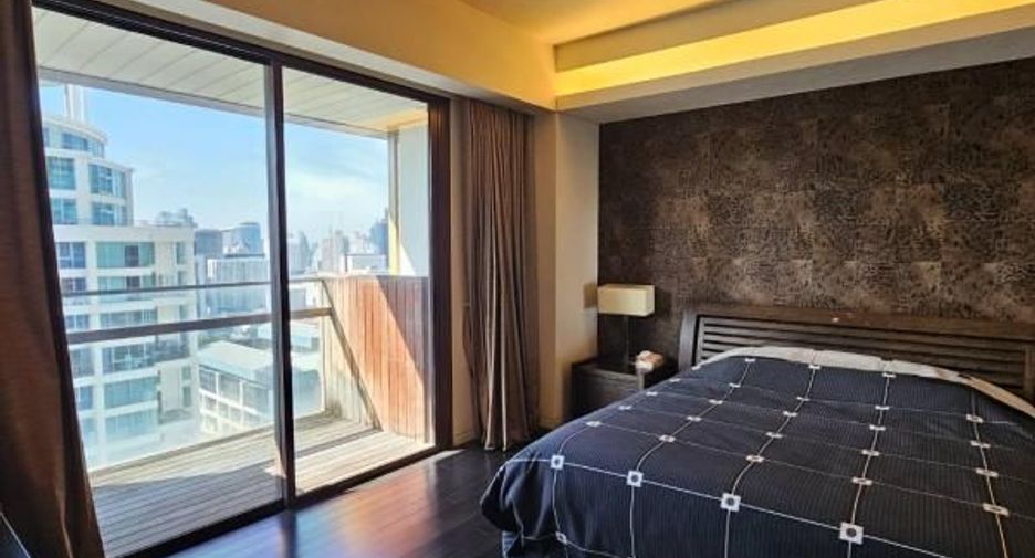 For sale 2 bedrooms condo in Pathum Wan, Bangkok