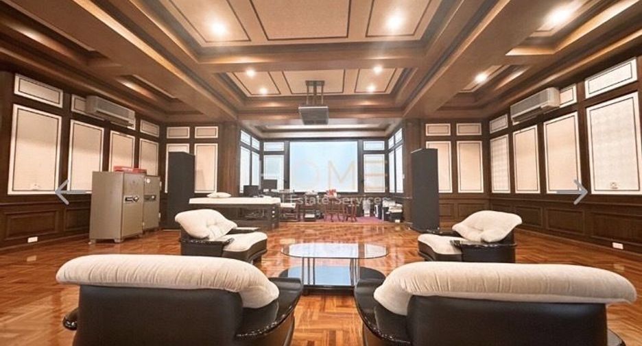 Haus zum Kauf mit 7 Zimmer in Phasi Charoen, Bangkok