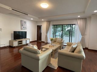Condo en alquiler de 3 habitaciones en Watthana, Bangkok