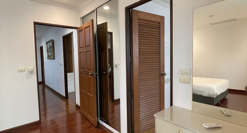 ให้เช่า 3 ห้องนอน คอนโด ใน วัฒนา, กรุงเทพฯ