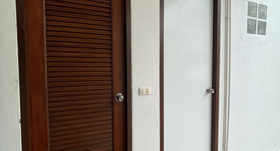 ให้เช่า 3 ห้องนอน คอนโด ใน วัฒนา, กรุงเทพฯ