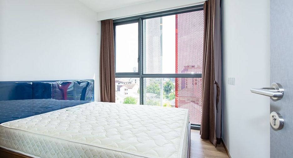 For sale 2 bedrooms condo in Watthana, Bangkok