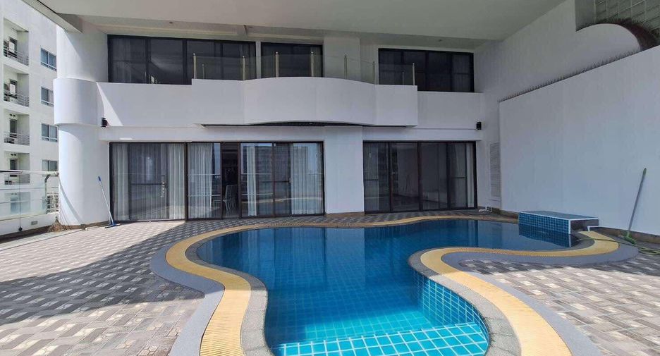 For rent 3 bedrooms condo in Khlong Toei, Bangkok