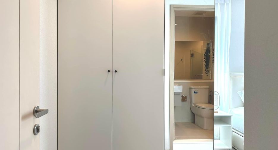 For rent 2 bedrooms condo in Thon Buri, Bangkok