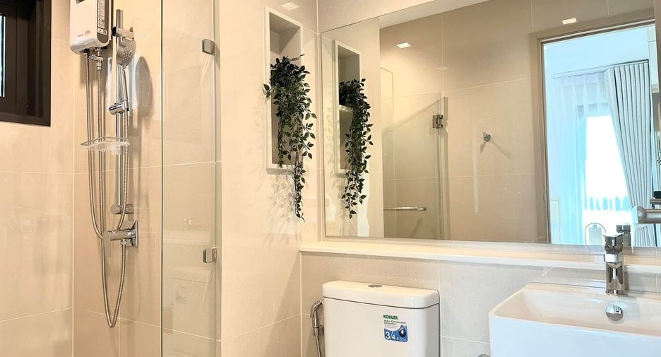 For rent 2 bedrooms condo in Thon Buri, Bangkok