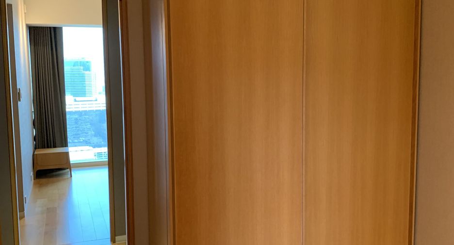 For rent 3 bedrooms condo in Sathon, Bangkok