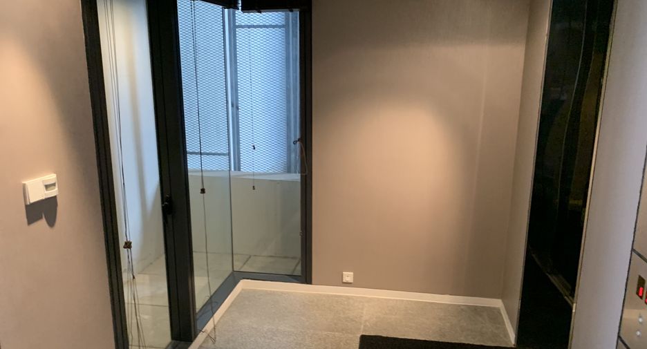 For rent 3 bedrooms condo in Sathon, Bangkok