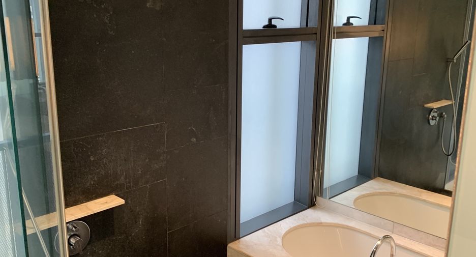 For rent 3 bedrooms condo in Sathon, Bangkok